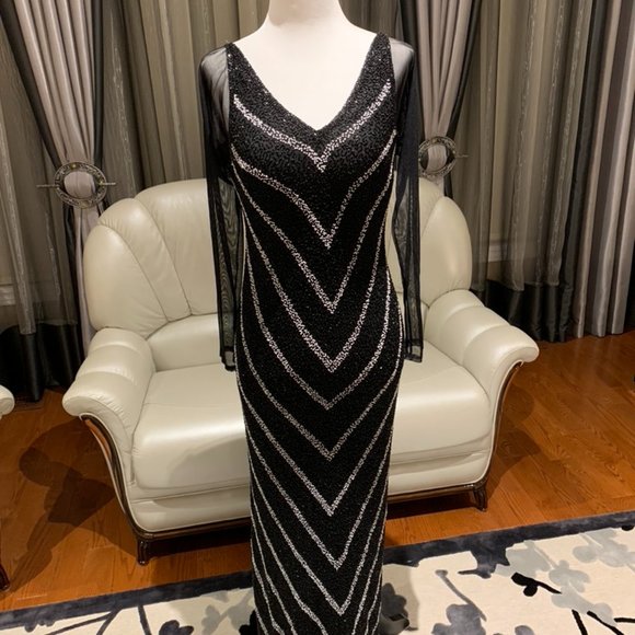 100% Silk & Glass beaded Gown - Picture 1 of 9